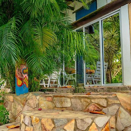 Kokrobite Gardens Restaurant And Guest House Bagian luar foto