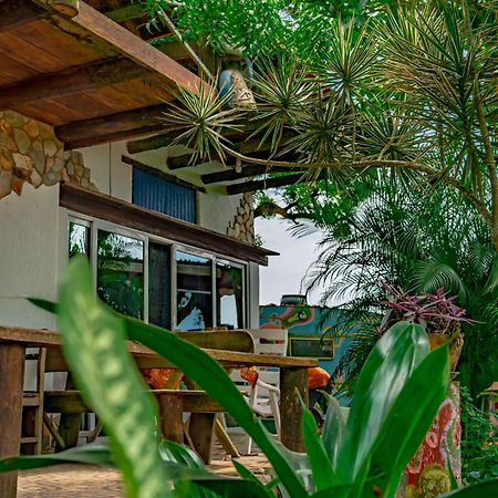 Kokrobite Gardens Restaurant And Guest House Bagian luar foto