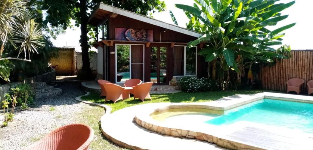 Kokrobite Gardens Restaurant And Guest House Bagian luar foto