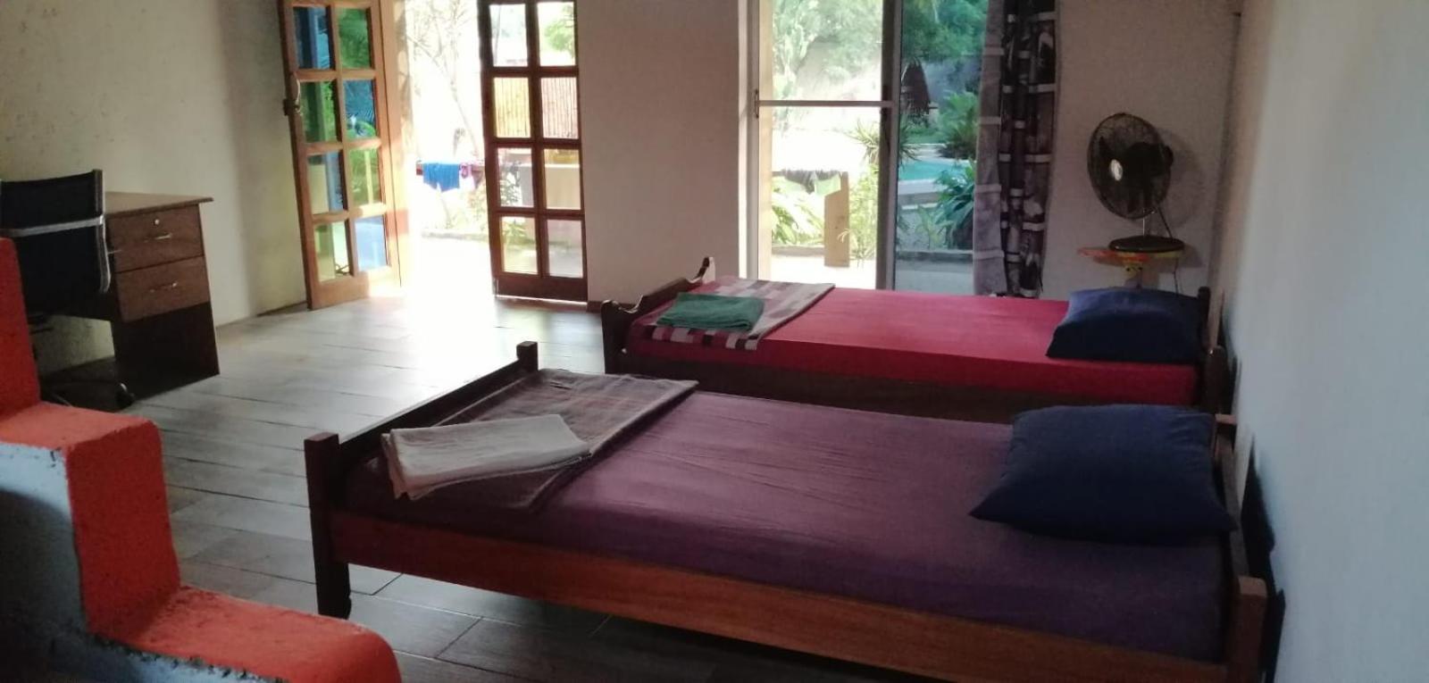 Kokrobite Gardens Restaurant And Guest House Bagian luar foto