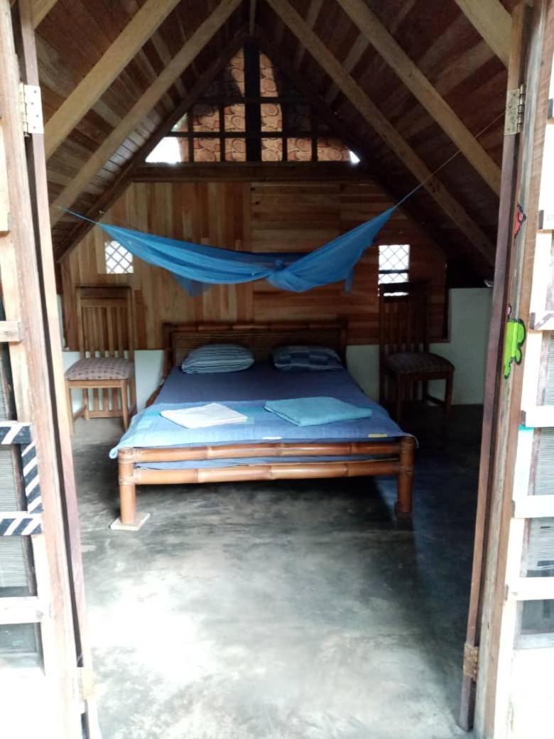 Kokrobite Gardens Restaurant And Guest House Bagian luar foto